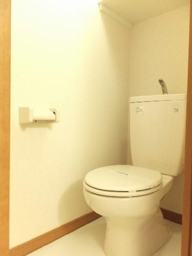 【前橋市東善町のアパートのトイレ】