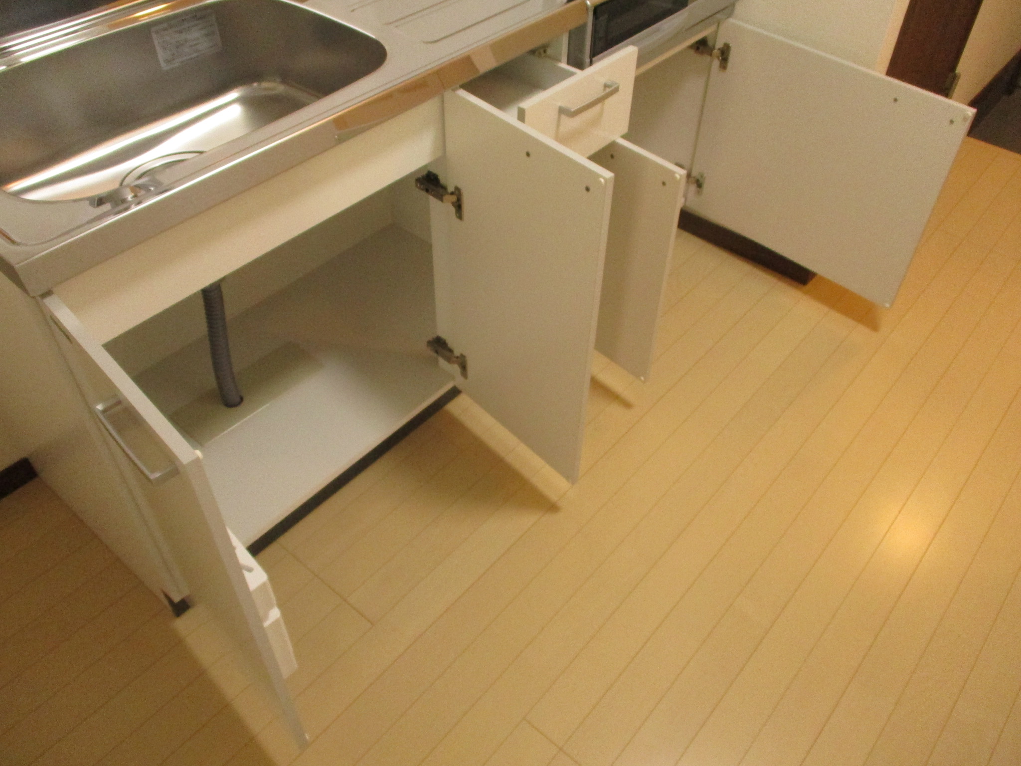 キッチン　築浅アパート！オール電化・独立洗面台・IH２口！