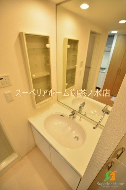 【文京区湯島のマンションの洗面設備】
