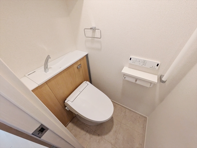 トイレ　ウォシュレット付きトイレ