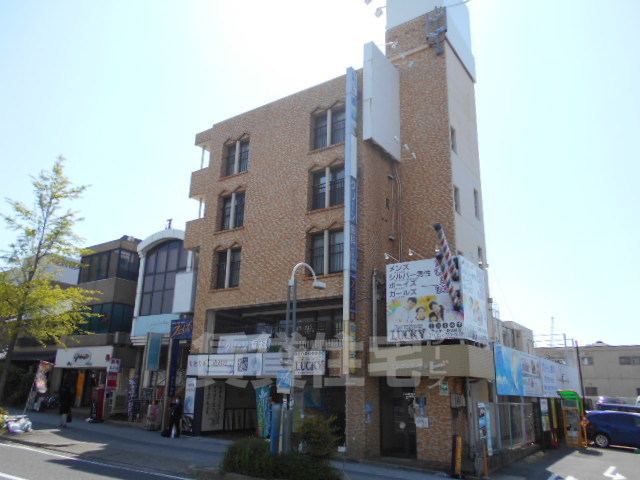 名古屋市南区菊住のマンションの建物外観