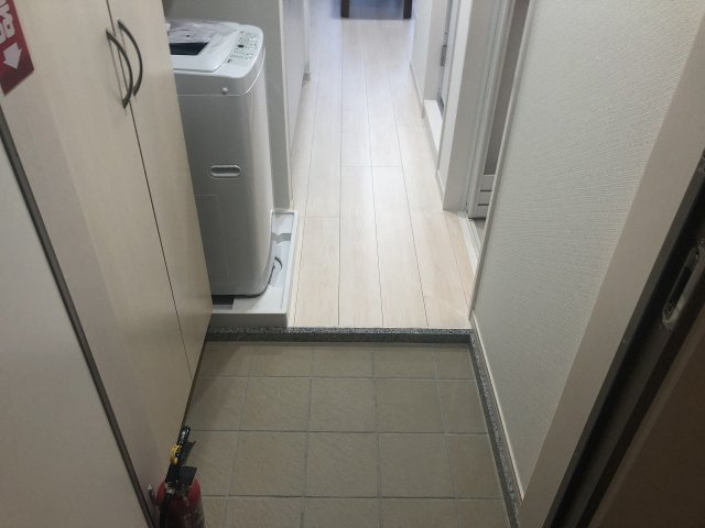玄関　※退去前の為、写真と現状が異なる場合がございます