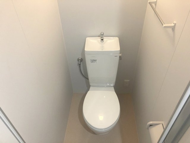 トイレ　※退去前の為、写真と現状が異なる場合がございます