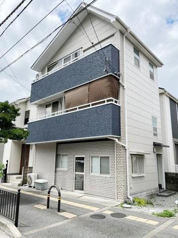 池田市宇保町のマンションの建物外観