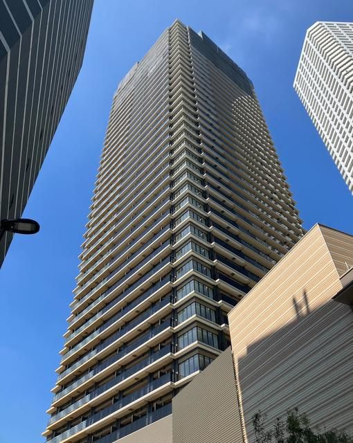 新宿区西新宿のマンションの建物外観