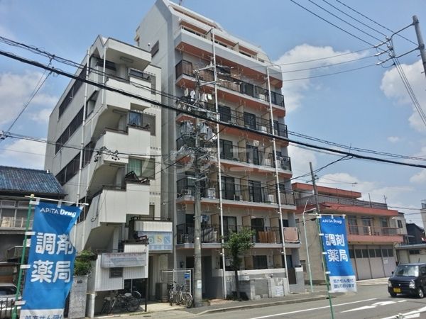 名古屋市港区辰巳町のマンションの建物外観