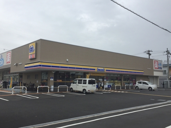 コンビニ　ミニストップ平野瓜破西店（コンビニ）まで652m