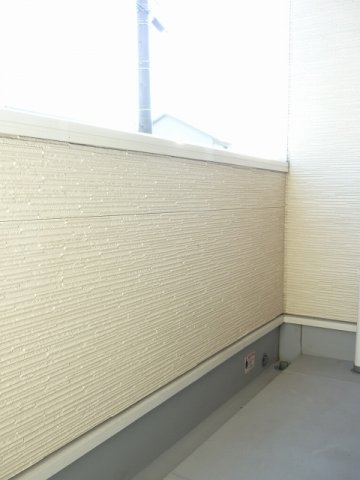 【倉敷市玉島上成のアパートのバルコニー】