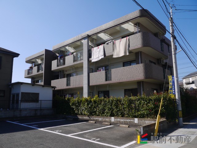 福岡市東区舞松原のマンションの建物外観