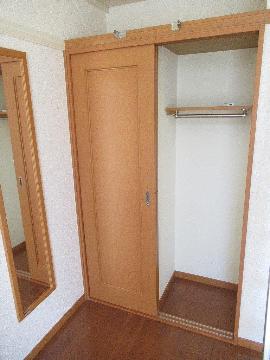 メゾン丸美　収納　クローゼット
