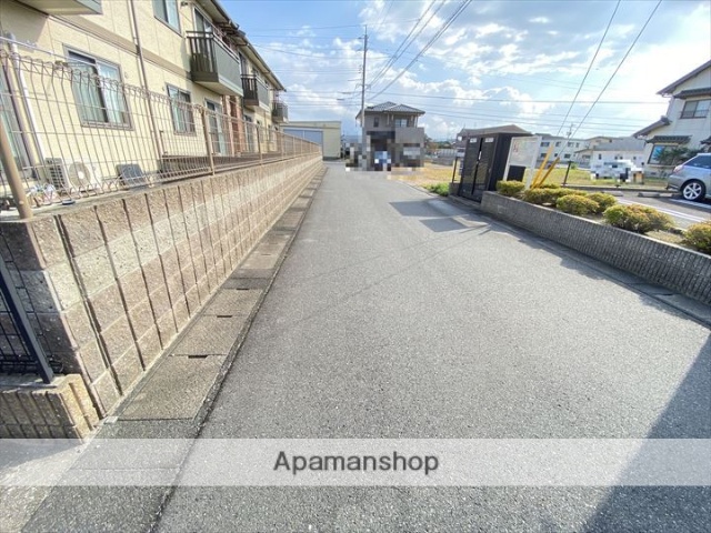 その他　前面道路（その他）まで0m