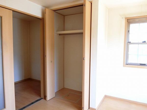 収納　洋室収納！