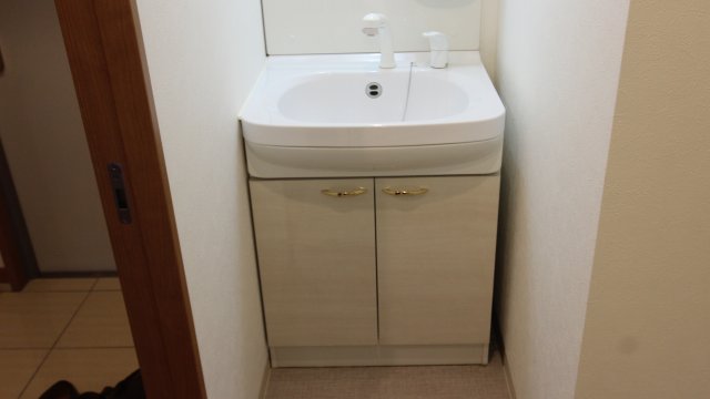 洗面設備　同物件、別号室のものです。