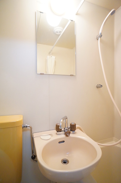 洗面設備　洗面ボウルも付いているのでお出掛け準備らくらくですね♪