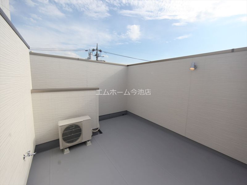 バルコニー　ルーフバルコニー