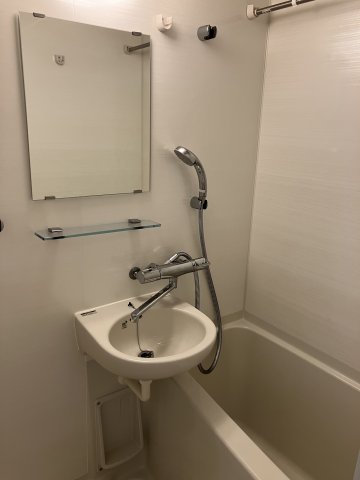 バス・シャワールーム　ゆったり過ごせるお風呂です