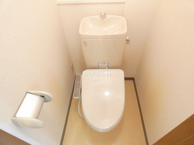 トイレ　ウォシュレット付きのトイレ