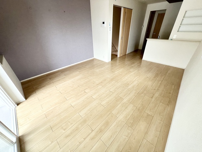 居室・リビング　※画像と反転タイプのお部屋です