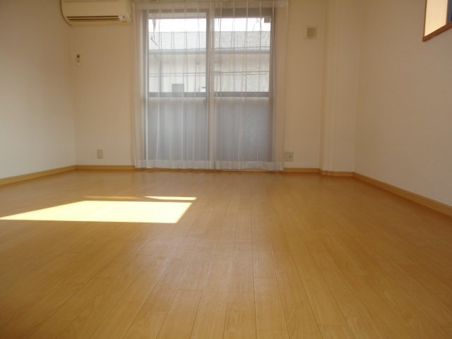 居室・リビング　9.1帖の洋室♪