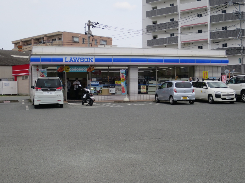 コンビニ　ローソン 熊本長嶺西一丁目店（コンビニ）まで263m