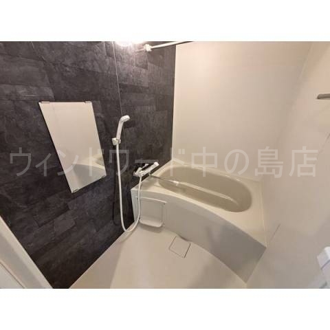 バス・シャワールーム　詳細は、ウィンドワード中の島までご相談下さい。