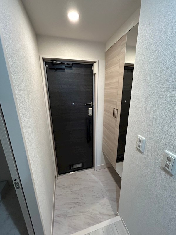 玄関　※同会社施工、参考写真（現況優先となります）