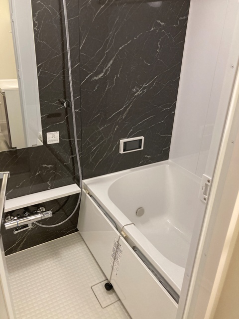 バス・シャワールーム　※写真は同タイプ住戸です。