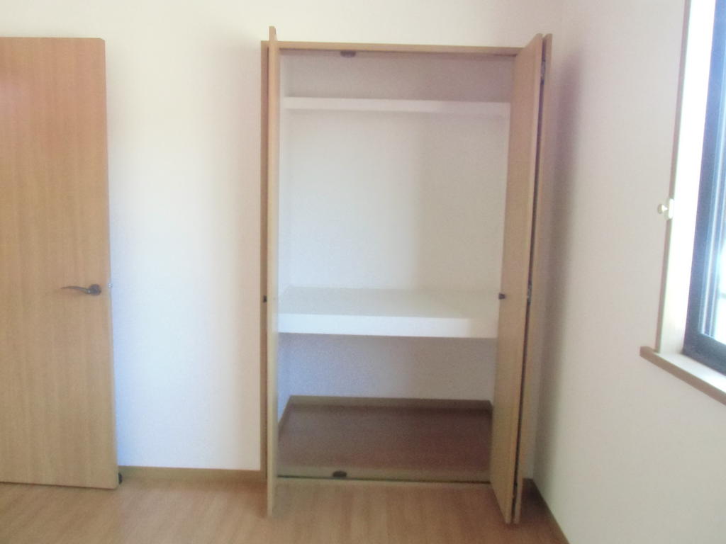 収納　７帖洋室の収納