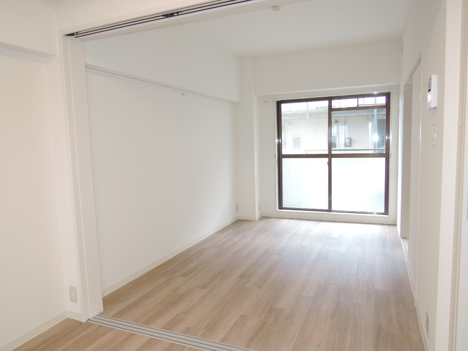 居室・リビング　南向きの明るいお部屋です♪