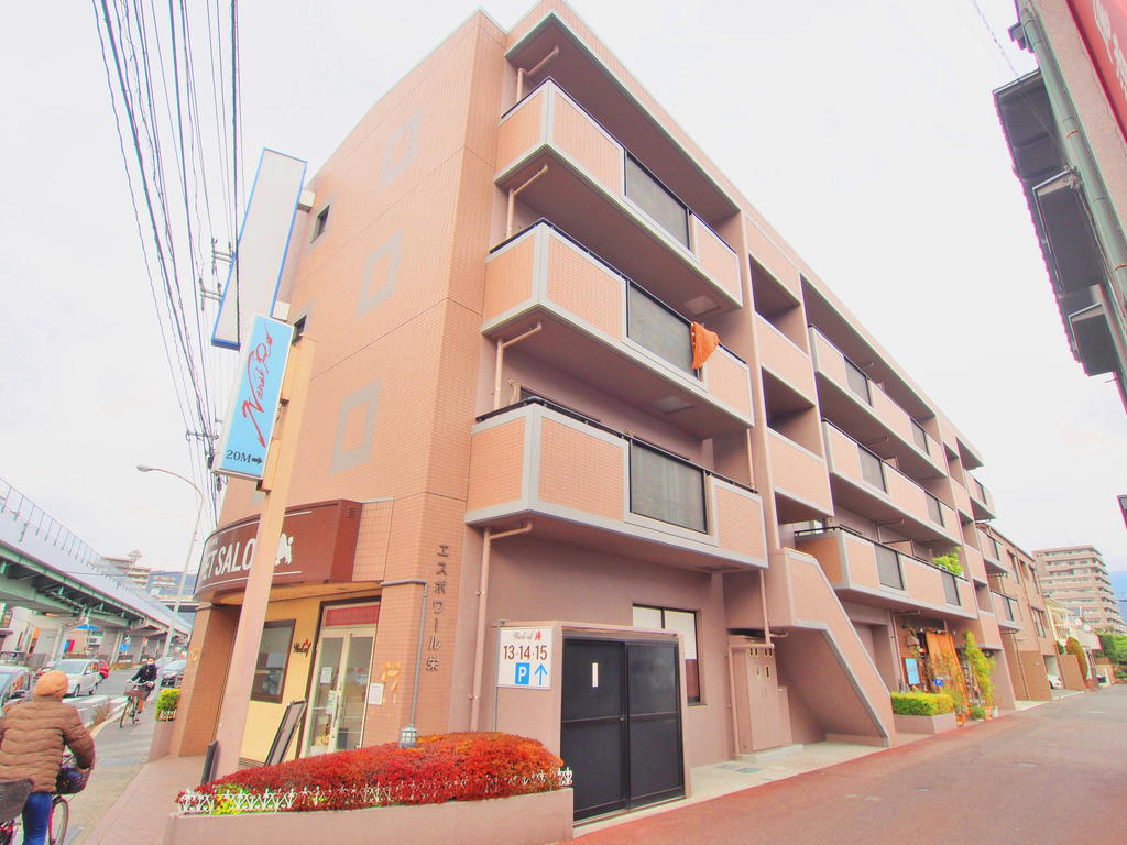 【安芸郡海田町栄町のマンションの建物外観】