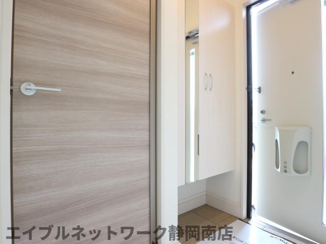 玄関　シンプルで使いやすい玄関です