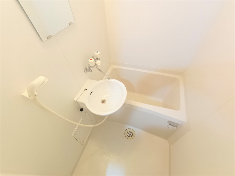 バス・シャワールーム　浴槽スペースです。