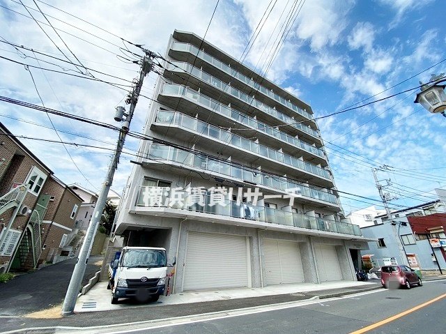 横浜市神奈川区平川町のマンションの建物外観