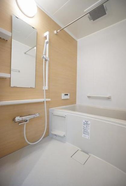 バス・シャワールーム　日々の暮らしに欠かせないお風呂です※別号室の写真です