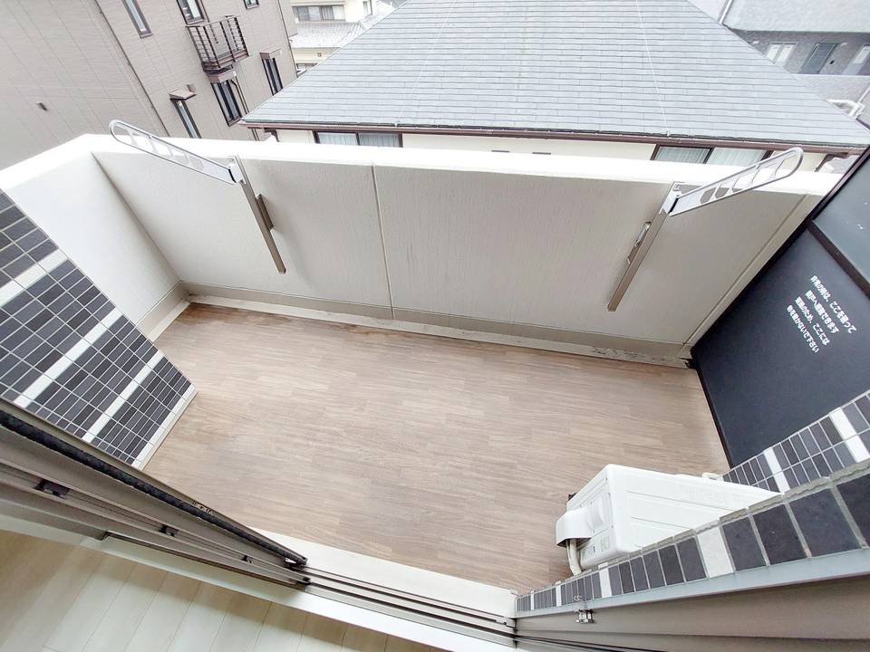 【松山市小坂のマンションのバルコニー】