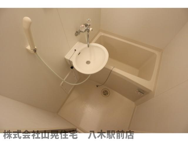 バス・シャワールーム　ゆったり過ごせるお風呂です