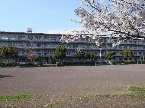 【ローズコート加茂の小学校】