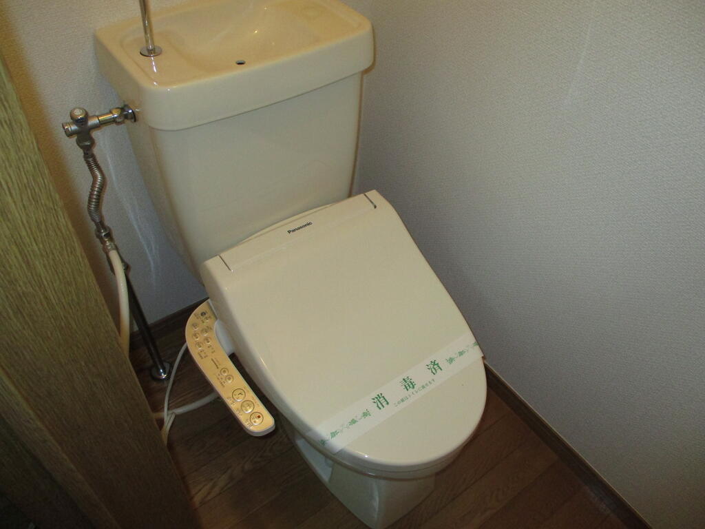 トイレ　温水洗浄便座付