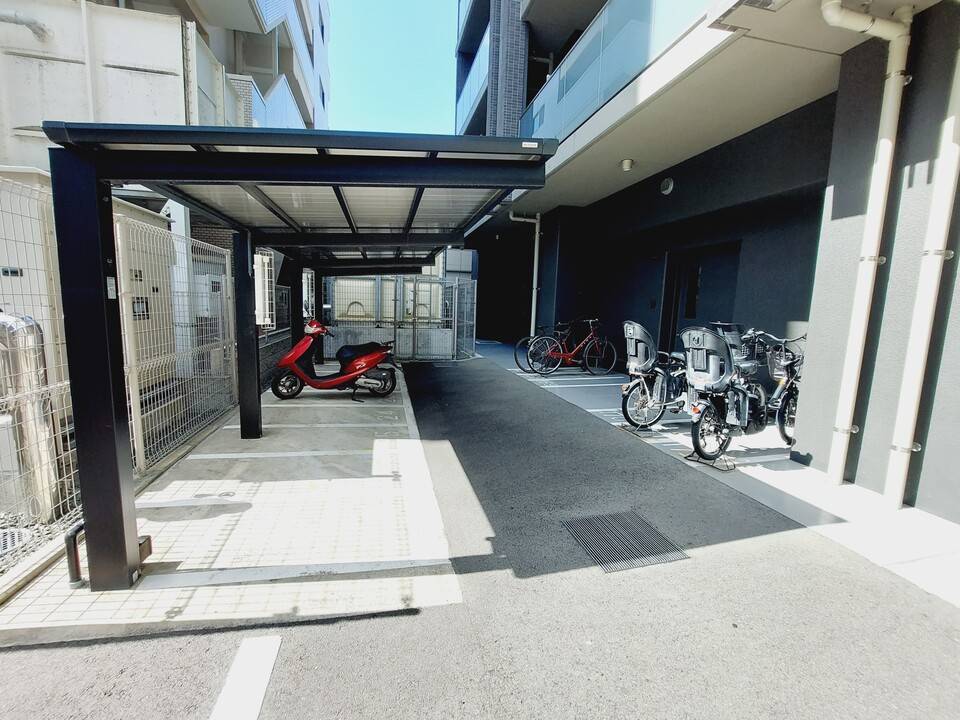 【松山市一番町のマンションの駐車場】