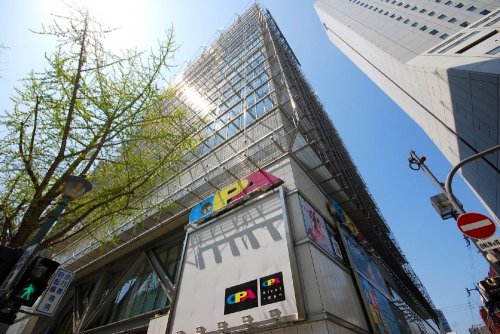 【大阪市中央区東心斎橋のマンションのショッピングセンター】