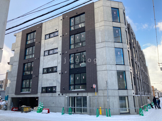 札幌市豊平区豊平一条のマンションの建物外観