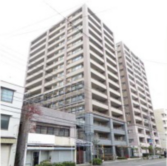 岡山市北区鹿田町のマンションの建物外観