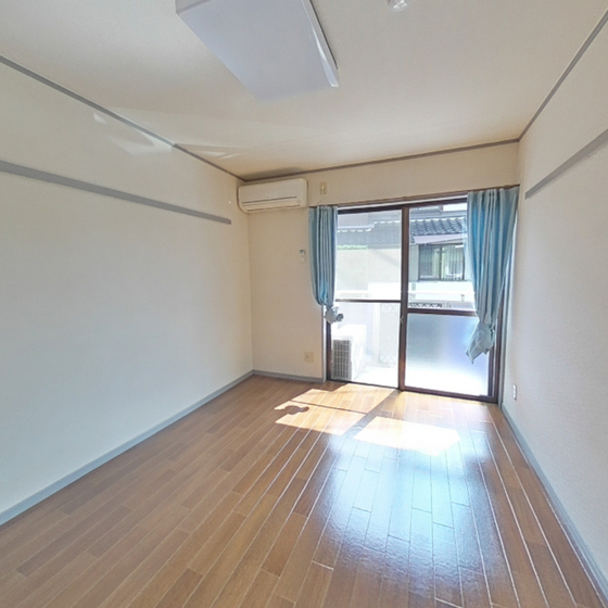 居室・リビング　※別部屋の写真です