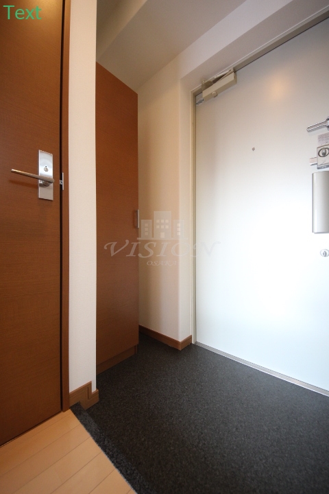 玄関　写真は別タイプとなります。