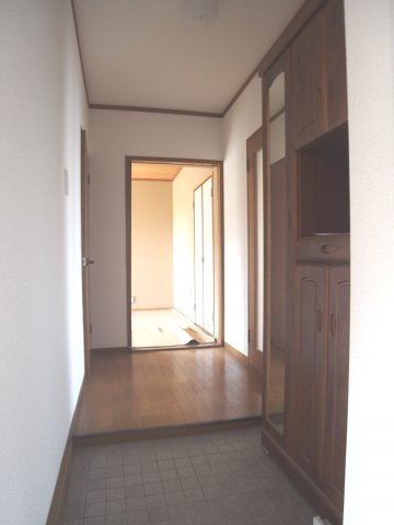 玄関　ゆったりとした玄関です