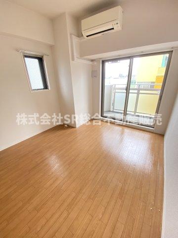 居室・リビング　6.9帖のゆったりとした明るいお部屋です