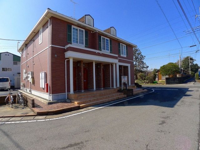 建物外観　落ち着いた雰囲気の外観です