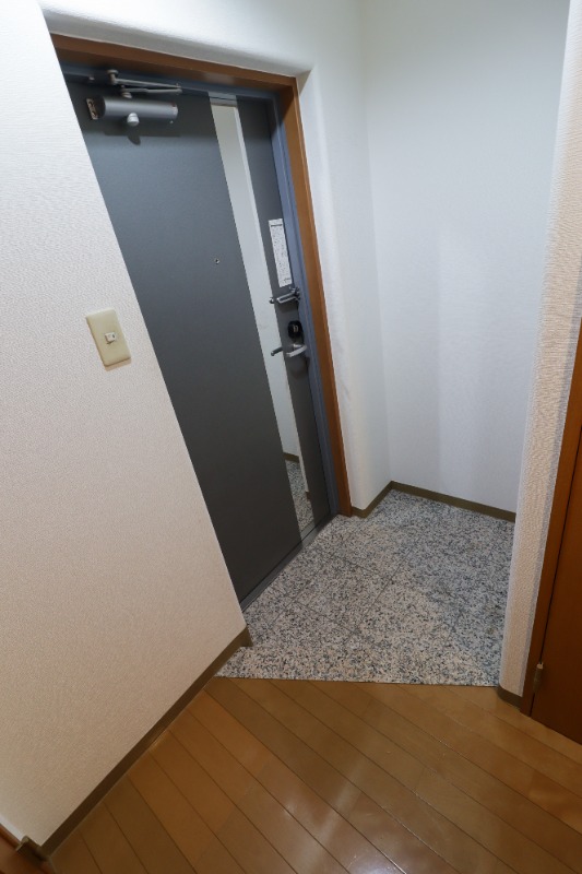 玄関　図面と現状に相違がある場合には現状を優先