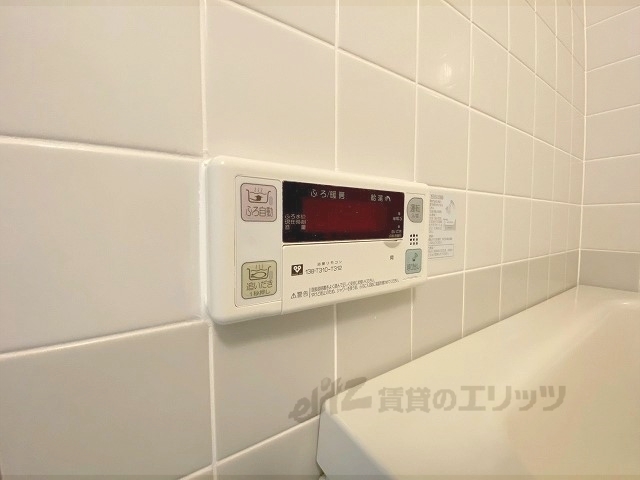 その他設備　給湯器リモコン