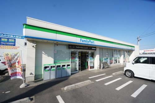 コンビニ　ファミリーマート 市原八幡北町店（コンビニ）まで415m
